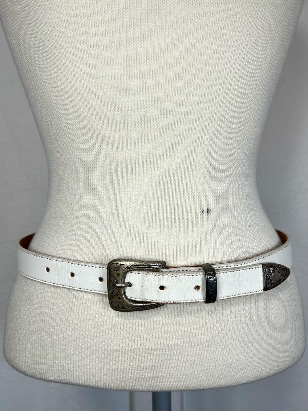 White Leather Western Style Belt with Antiqued Silver Buckle - Picture 2 of 15